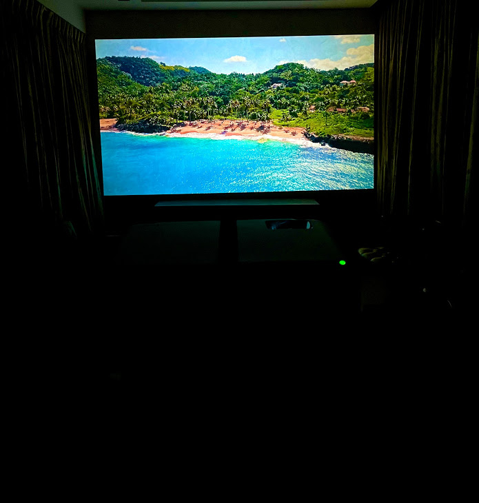 Lumos auro projector