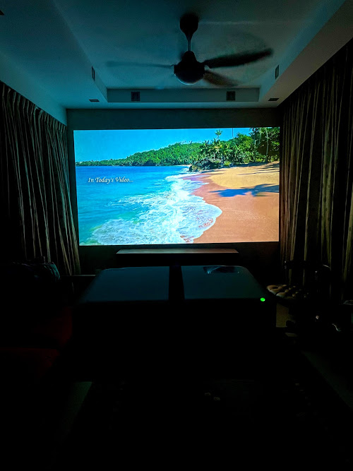 Lumos auro projector