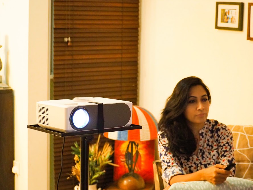 Lumos auro projector